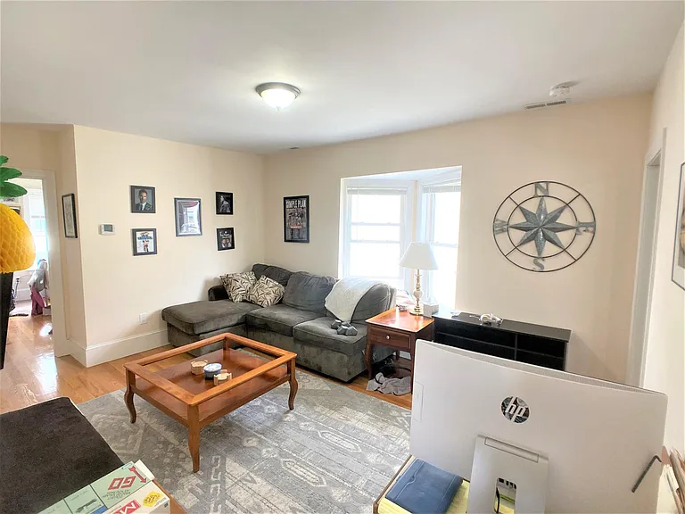 20 Willard Ave — Photo 12