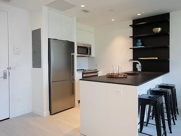 3rd image of 22 Chapel St APT 20B