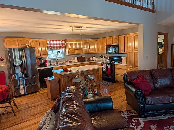 3rd image of 673 Gammon Spgs