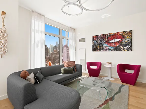 400 East 67th Street image 2 of 8