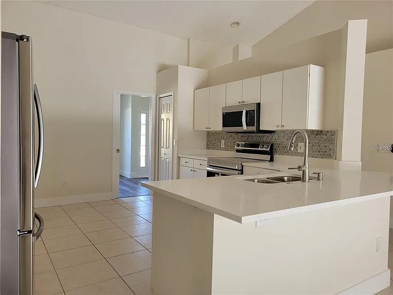 427 Fieldstream Blvd — Photo 3