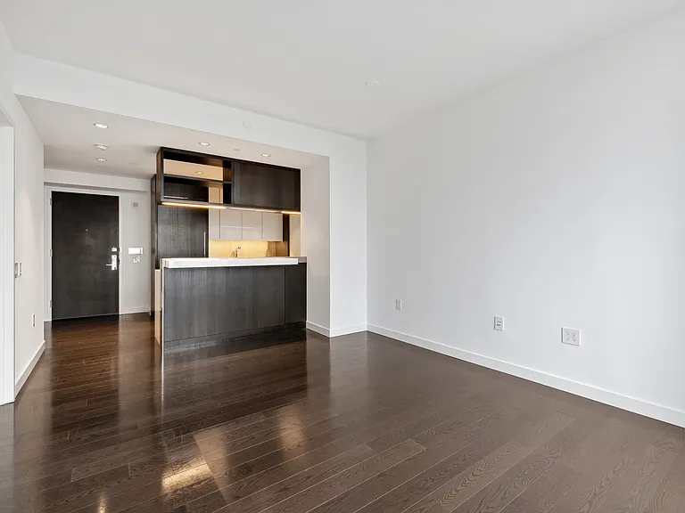 252 South St #47E — Photo 9