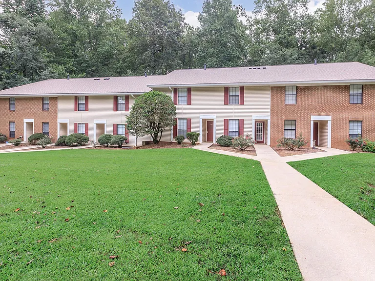 Ashley Oaks Apartments — Photo 12