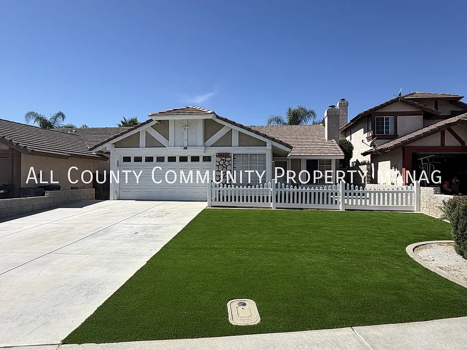 24421 Sagecrest Cir