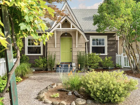 1553 E 2nd St, Newberg, OR 97132