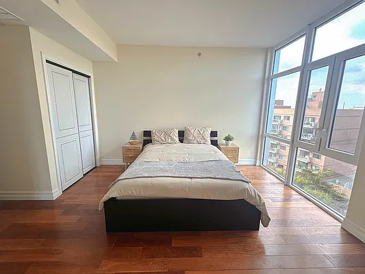 Rented by E Realty International Corp | media 2
