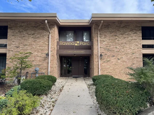 2650 South 60th STREET #11, Milwaukee, WI 53219
