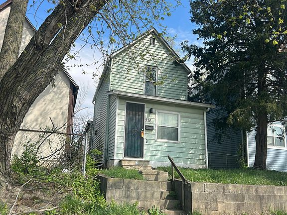 3rd image of 976 Thomas Ave