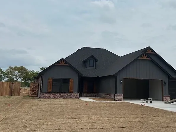 7125 S Brookwater Way, Stillwater, OK 74074