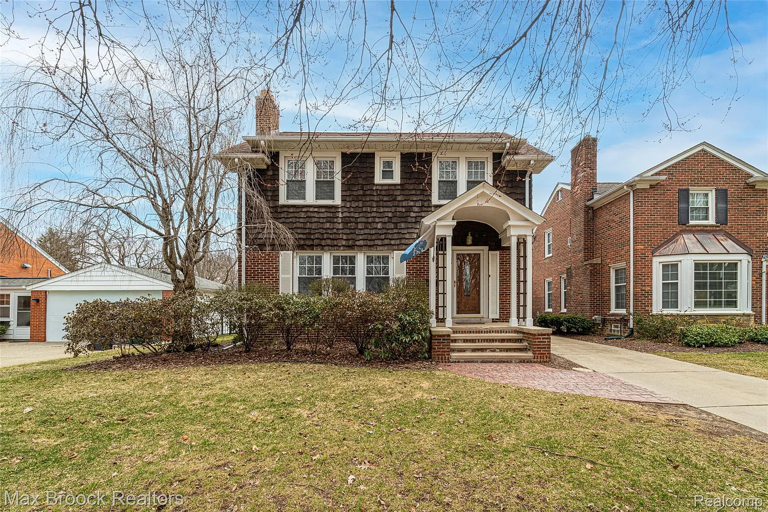 4311 Arlington Dr photo 1