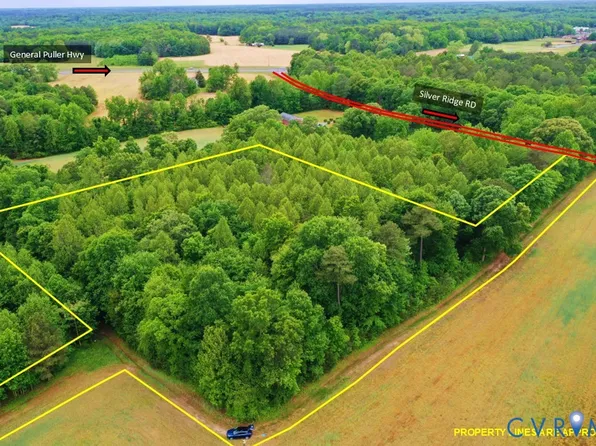 2 Silver Ridge Rd, Topping, VA 23169