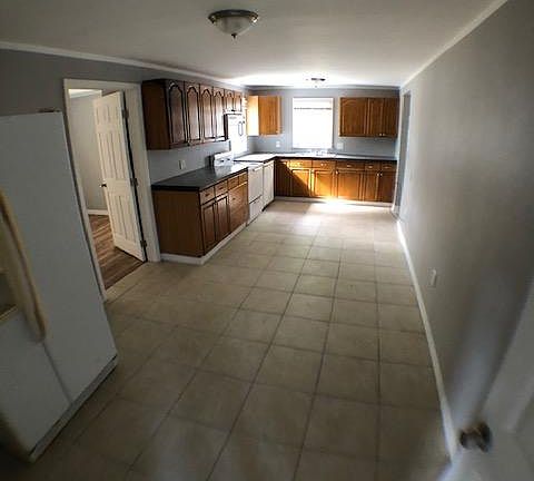 5th image of 929 Lehto Ln