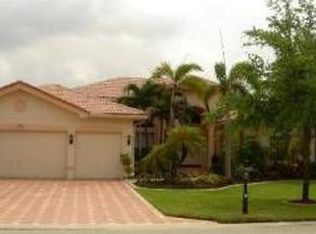10340 S Lake Vista Cir, Davie, FL 33328
