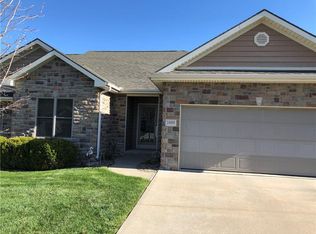 2005 Fountain Creek Dr, Saint Joseph, MO 64504