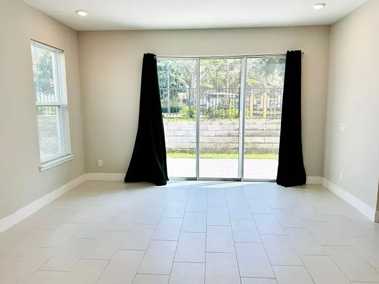 7825 Spectrum Dr — Photo 10