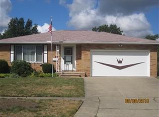 6164 Roanoke Cir, Parma, OH
