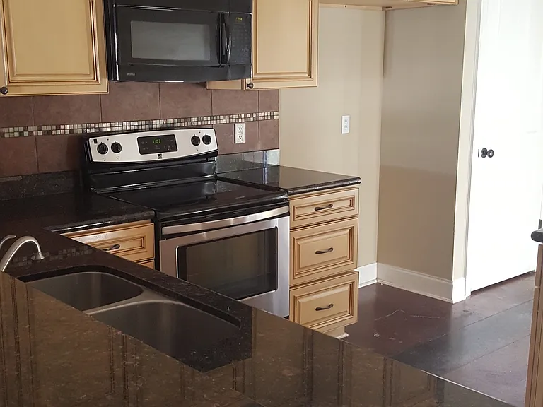 12367B Village Dr — Photo 18