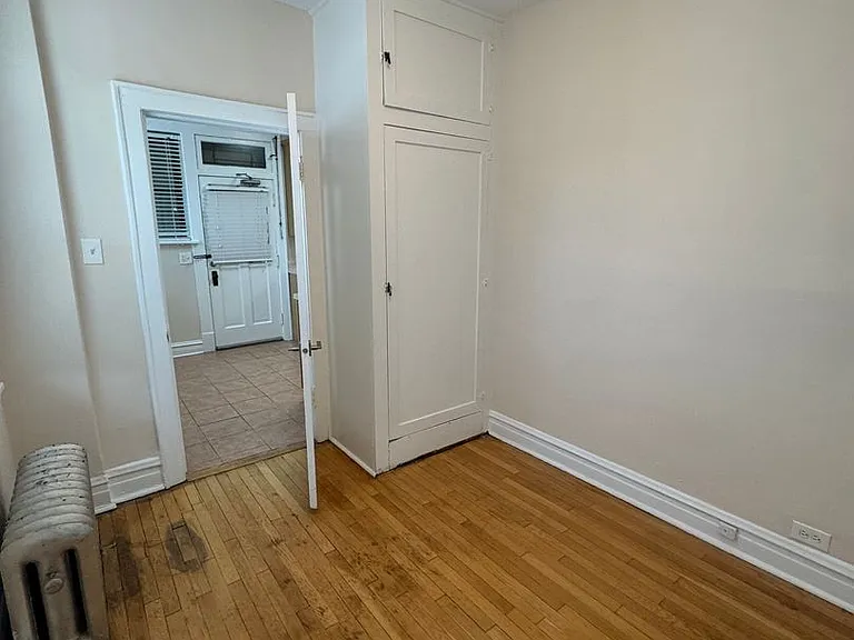 605 Hinman — Photo 55