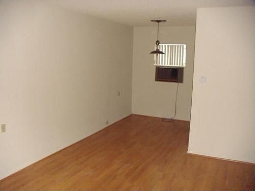 5th image of 212 N Olive Ave