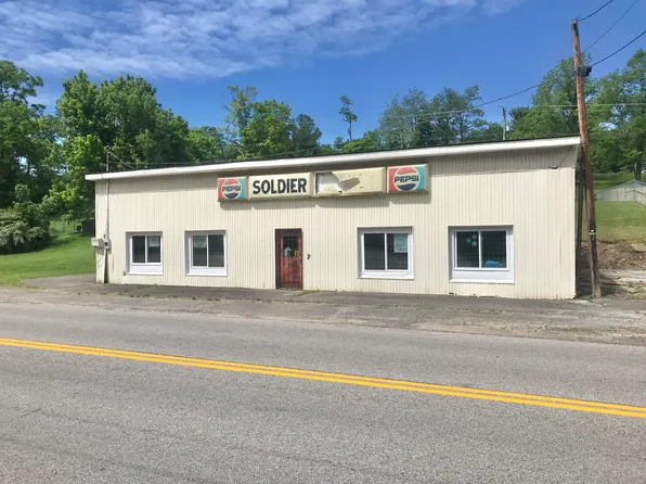 8376 State Highway 174, Olive Hill, KY 41164