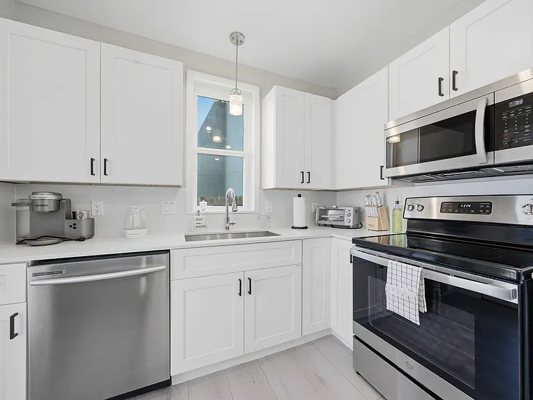 2819 S Pine St #1 — Photo 6