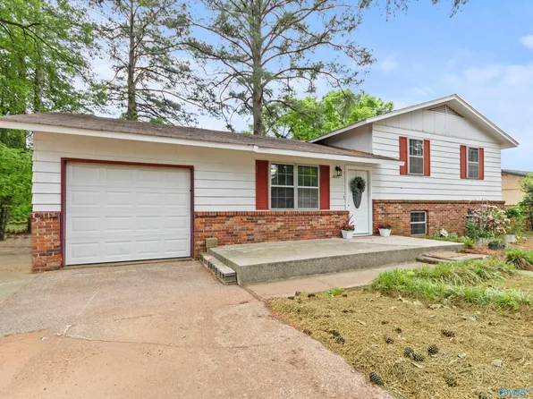 3825 Pinedale Dr SW, Huntsville, AL 35805