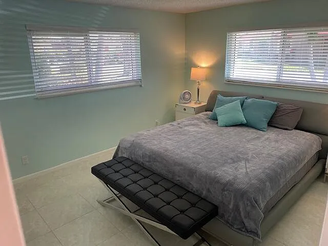 307 Lake Evelyn Dr — Photo 16