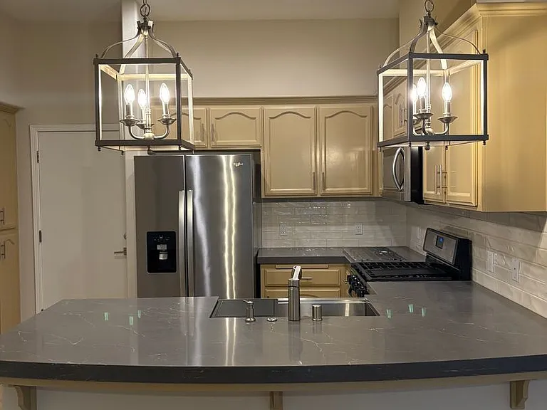 624 Jasmine Parke Dr — Photo 1