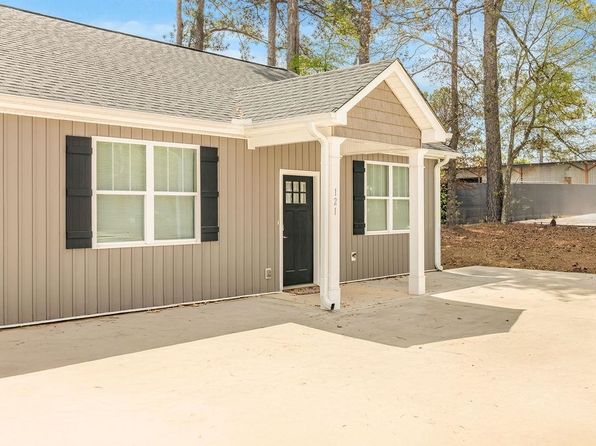 121 N Moore St, Duncan, SC 29334