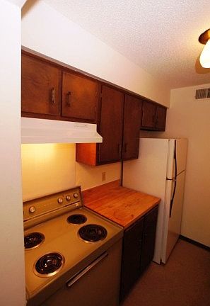 3rd image of 4621 N 56th St APT 08