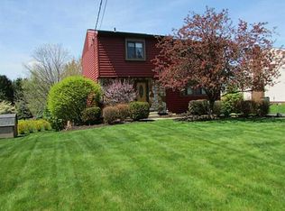 101 Phillips Ln, Mc Kees Rocks, PA 15136