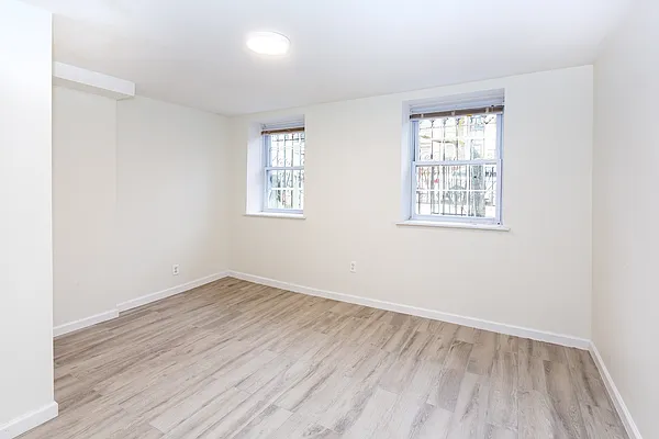 Rented by Compass | media 12