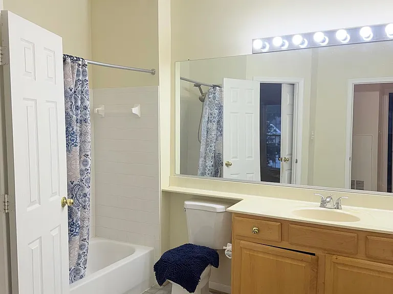 4137 Fountainside Ln #201 — Photo 8