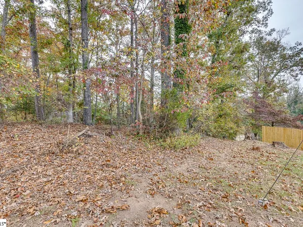 124 Quiet Ln, Easley, SC 29640
