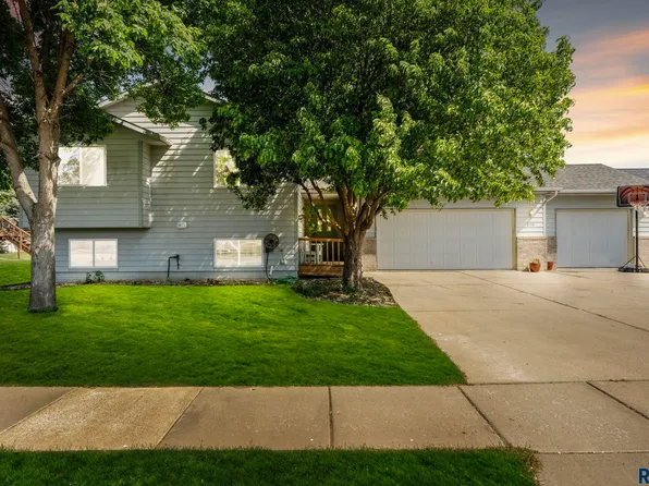 310 W 5th St, Tea, SD 57064