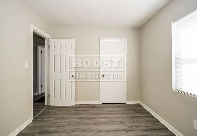 108 Columbian Ave #B — Photo 9