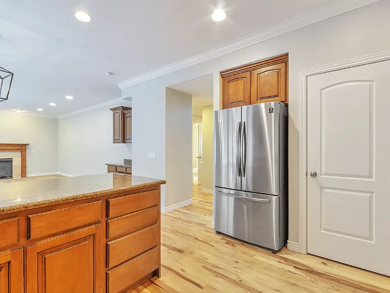4497 Spring Meadow Dr — Photo 7