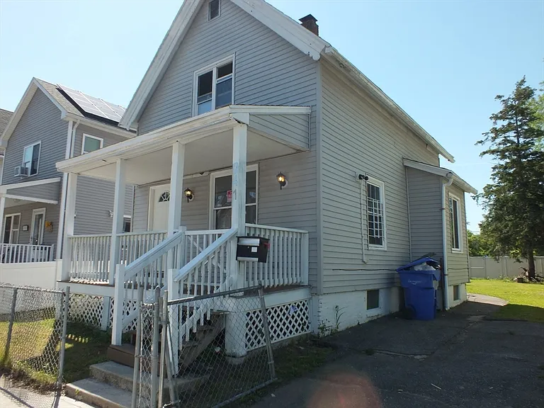 241 Tyler St — Photo 3