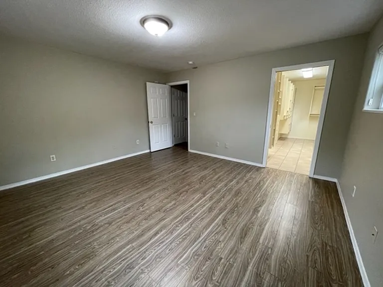 12242 SW Breyman Ave — Photo 10