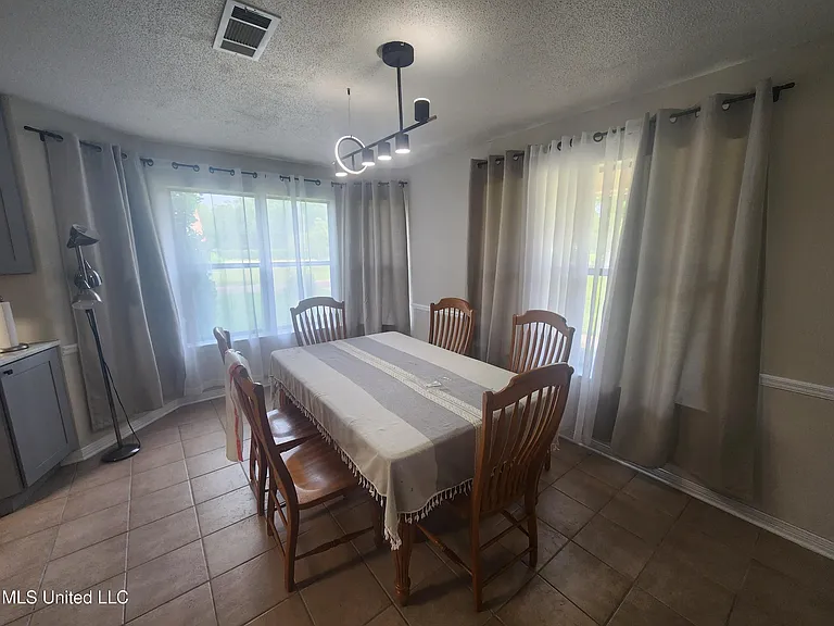13349 Lorraine Rd — Photo 8