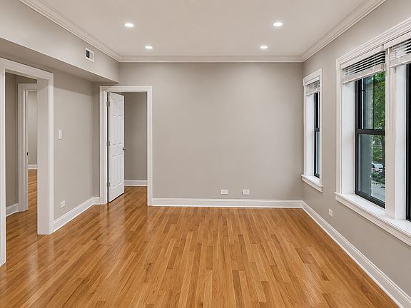 3rd image of 3053 N Leclaire Ave #2S