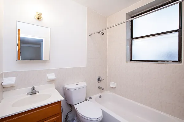 Rented by R New York | media 6