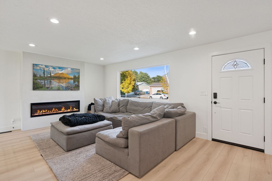 next background image