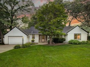 5421 Twin Lake Blvd E, Brooklyn Center, MN 55429