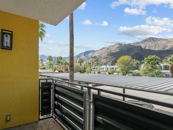 588 E San Lorenzo Rd #202, Palm Springs, CA 92264