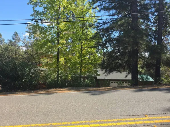 12015 Alta Sierra Dr, Grass Valley, CA 95949
