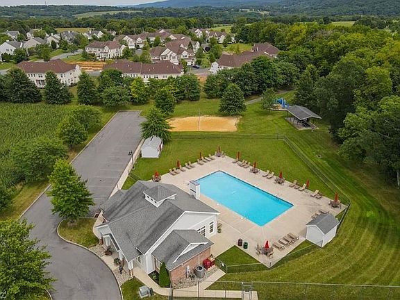 5th image of 760 Ramblewood Dr