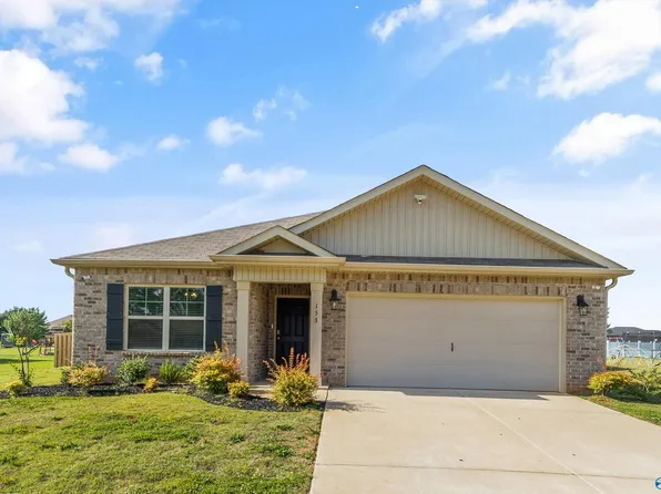 153 Meadow Ridge Dr, Hazel Green, AL 35750