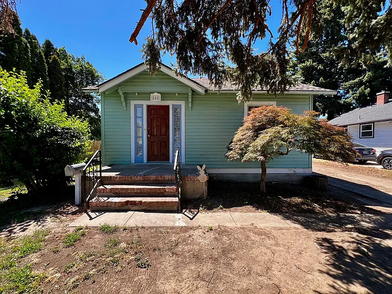 808 S 17th Ave — Photo 1