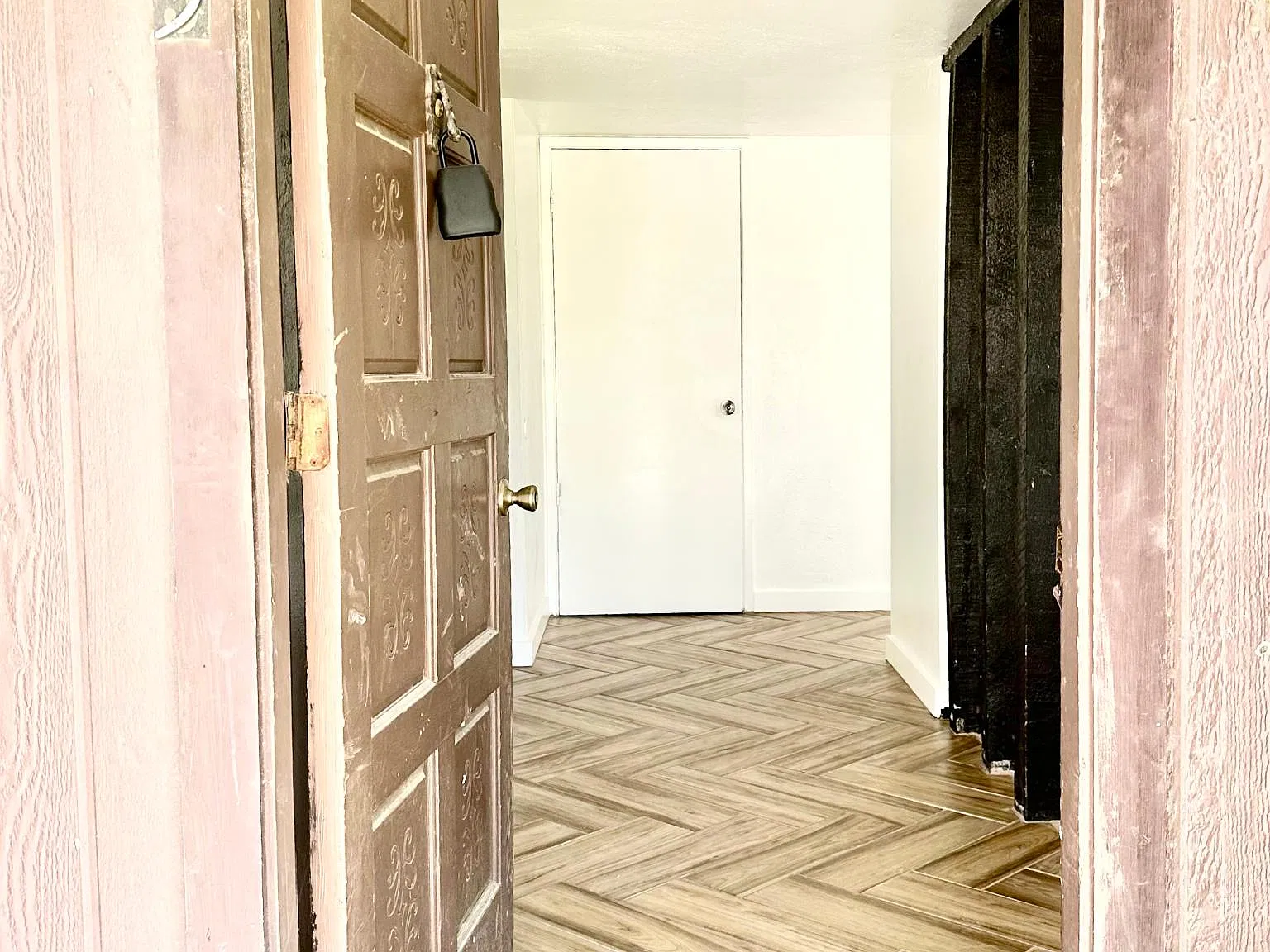14515 Lourdes Dr — Photo 2